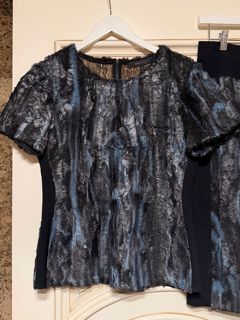 BCBGMaxAzria Black and Blue Textured Short Sleeve Top and Skirt Set